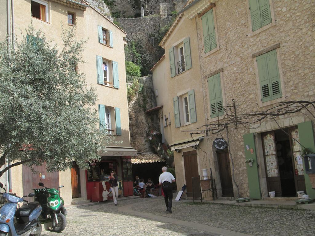 Апартаменти La Bonne Etoile - The Good Star Мустьє-Сент-Марі Номер фото